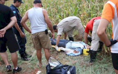 Jovem sofre fratura exposta em acidente com moto em Fátima do Sul
