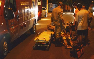 IVINHEMA: Colisão entre e carro e moto deixa um ferido no bairro piravevê