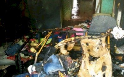 Incêndio em residência queima vários objetos em Fátima do Sul