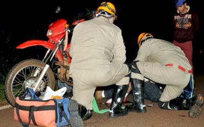 Motociclista fratura tornozelo após acidente na MS-147 no distrito de Culturama