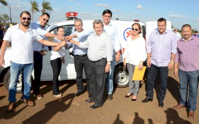 FÁTIMA DO SUL: Onevan entrega a primeira ambulância das quatro destinada