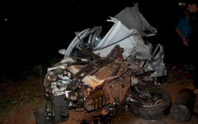 Colisão frontal entre ônibus e carro mata duas pessoas na MS-376