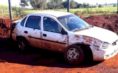 FÁTIMA DO SUL: Mulher fica ferida após perder controle de veiculo e bater em barranco