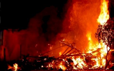 FÁTIMA DO SUL: Incêndio destrói casa e mulher suspeita de envolvimento do ex no caso