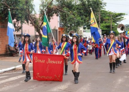 IVINHEMA: Banda Musical completa 15 anos, levando cultura a população (VÍDEO)