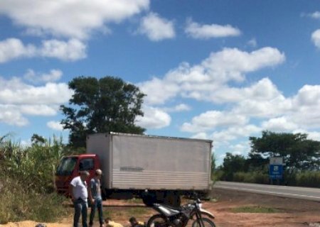 Dois são presos em golpe do falso frete contra caminhoneiro