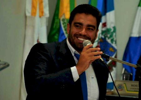 Câmara autoriza afastamento do vereador que bateu em mulher