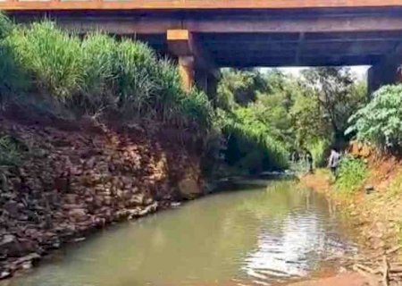 Rapaz que estava desaparecido é encontrado morto nas margens de rio na fronteira
