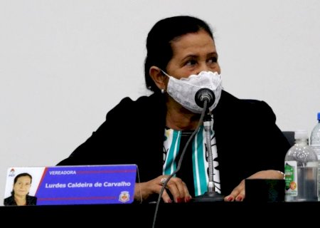 ANGÉLICA: Vereadora solicita reparos em estrada com problema