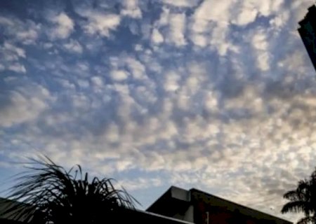 Terça-feira promete ser quente e com possibilidade de chuva no período da tarde em MS