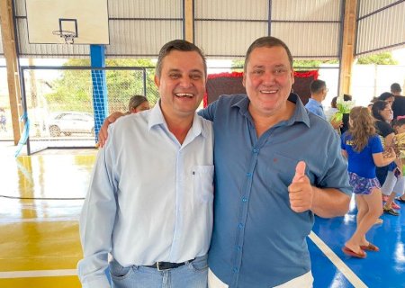 Prefeito Boquinha realiza inauguração da Quadra Poliesportiva da Escola Napoleão