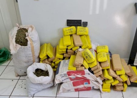 NAVIRAÍ: PMA aborda veículo carregado com maconha