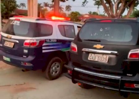 Parado em blitz, condutor xinga, ameaça policiais e vai preso por embriaguez em Batayporã