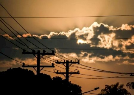 Segunda-feira começa com temperatura amena e previsão de chuva na semana em MS