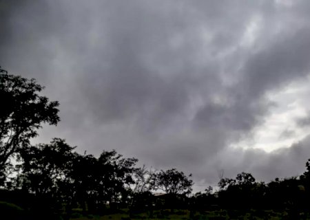 Feriado tem previsão de chuva e rajadas de vento de 70 km/h em MS