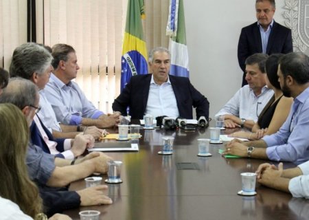 Com economia forte, Reinaldo Azambuja deixa governo com os três salários de fim de ano pagos antes do Natal