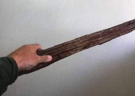 JATEÍ: Homem tenta agredir mãe com pedaço de pau