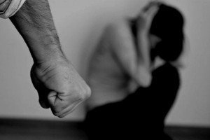 JATEI: Polícia prende homem por agredir e ameaçar matar mulher com uma faca