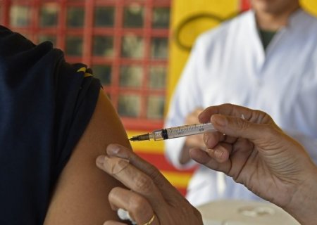 Com baixa adesão, Saúde orienta municípios a continuarem com a vacinação contra Influenza em MS