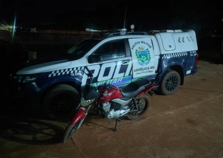 ANGÉLICA: PM apreende motocicleta e conduz jovem para a delegacia por direção perigosa