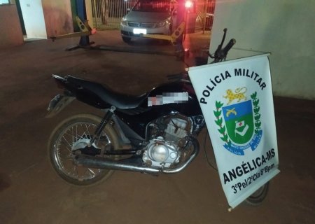 ANGÉLICA: PM apreende motocicleta e conduz jovem para a delegacia por direção perigosa