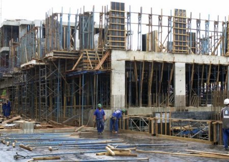 Mato Grosso do Sul possuía 44 obras paradas no período de 2012 a 2022