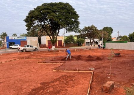 NOVO HORIZONTE DO SUL: Prefeitura intensifica obras de construção da praça ‘Maria Carneiro’