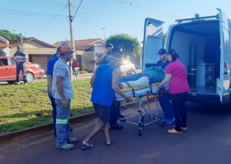 ANGÉLICA: Colisão entre carro e moto deixa pai e filho feridos