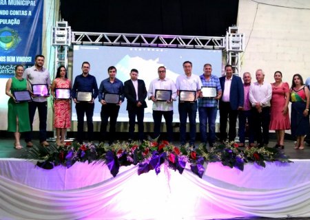NOVO HORIZONTE DO SUL: Prefeitura homenageia empresários locais