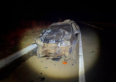 Acidente entre caminhonete e carro deixa dois feridos em rodovia de MS