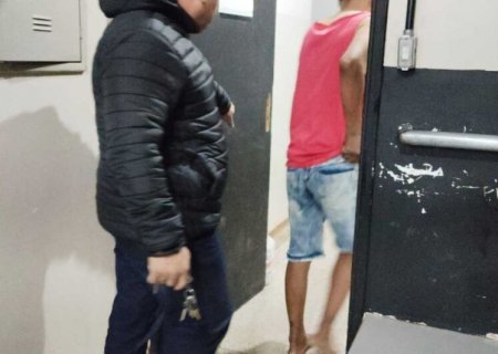 Homem invade fármacia, ameaça funcionárias com pedra e acaba preso após tentativa de roubo em MS