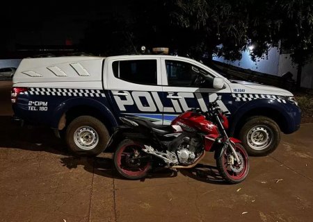 Criança de 2 anos morre ao cair de moto pilotada por padrasto que fazia manobras perigosas em MS