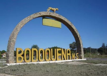 Homem estupra menina de 11 anos enquanto mãe vai ao banheiro
