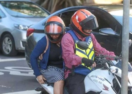 Passageira cai de mototáxi e piloto segue viagem em MS