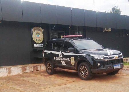 Funcionário morre prensado entre 2 caminhões em canteiro de obras em MS