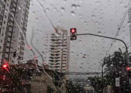 Frente fria favorece chuvas e temperaturas amenas em MS nesta quinta-feira