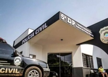 Motorista de aplicativo dá ré e atropela idosa durante desembarque em MS
