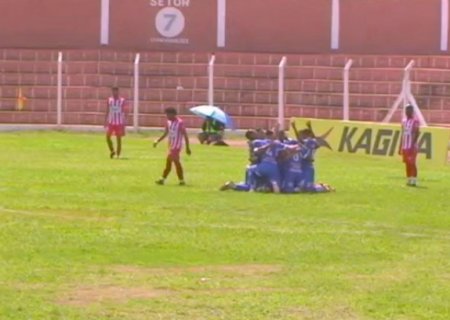 Aquidauanense goleia o Coxim por 4 a 0 e assume liderança do Estadual