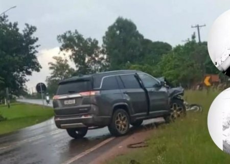 VÍDEO: Dupla foi arremessada ao bater de frente com Jeep na MS-386