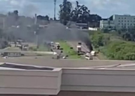 Caminhonete pega fogo na BR-163 e mobiliza CCR MSVia e Corpo de Bombeiros