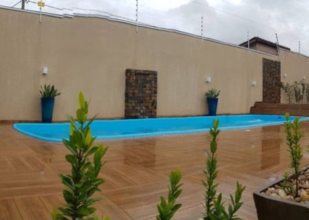 Criança morre afogada em piscina de casa de festas em Campo Grande