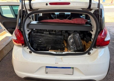 IVINHEMA: Dupla é presa com carro abarrotado de maconha em Amandina