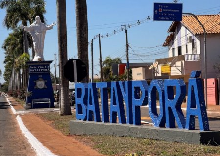 BATAYPORÃ: Prefeitura vai gastar mais de R$ 214 mil com decoração e iluminação natalina