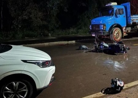 Pastor morre após colidir moto contra 2 veículos em Aquidauana