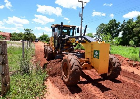 Secretaria de Obras inicia recuperação das estradas vicinais de Ivinhema