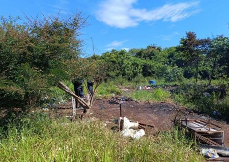 Corpo é encontrado carbonizado em área de mata em Dourados