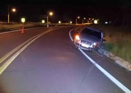 Motorista morre ao ser arremessado para fora de veículo na MS-156