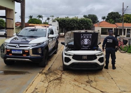 BATAYPORÃ: Casal é preso com carro furtado de SP durante abordagem policial