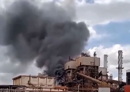 Incêndio atinge usina em Nova Alvorada do Sul e gera grande coluna de fumaça
