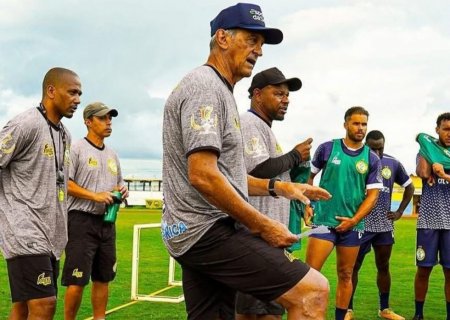 Ameaçados, times trocam treinadores antes da última rodada